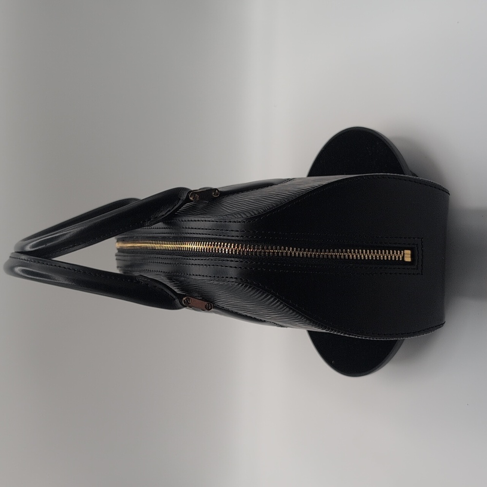 Louis Vuitton LV| Black Epi Handbag with Gold Toned Accents - Picture 8 of 16